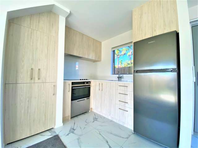 7 Flanshaw Road Te Atatu South_1