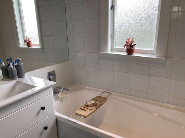 202 England Street Linwood_2