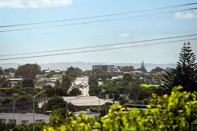 84 Royal View Road Te Atatu South_29