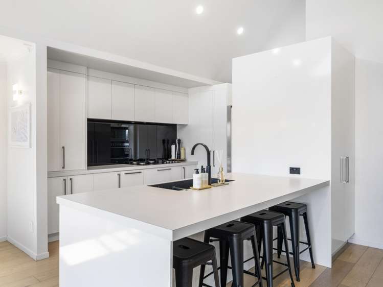 24 Charles Prevost Drive The Gardens_3