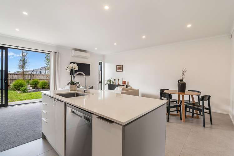 84 Symes Drive Red Beach_26