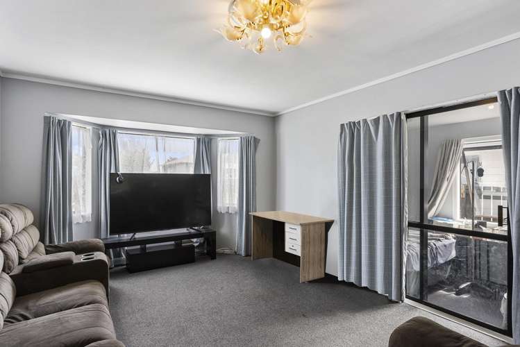 127 Maplesden Drive Clendon Park_3