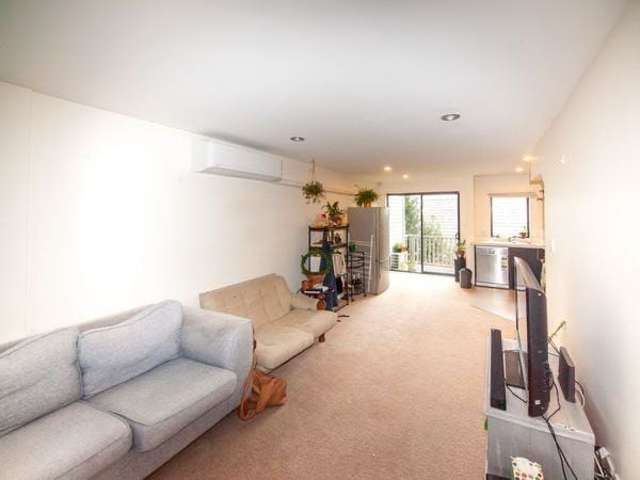 2/11 Gordon Place Newtown_2