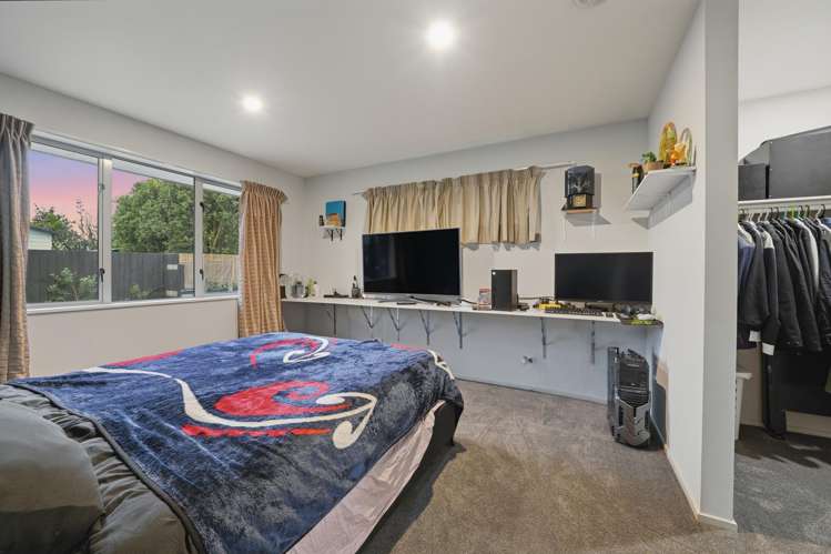 8 St Monica Lane Woolston_6