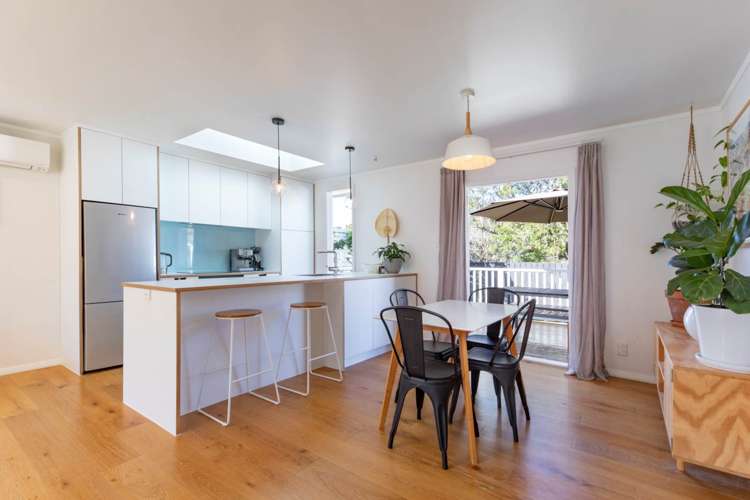 1/4 Godley Road Green Bay_5