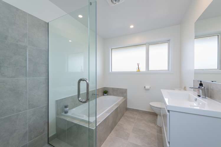 24 Oakdale Grove Richmond_14