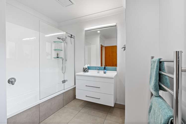 2/24 Penzance Road Mairangi Bay_12