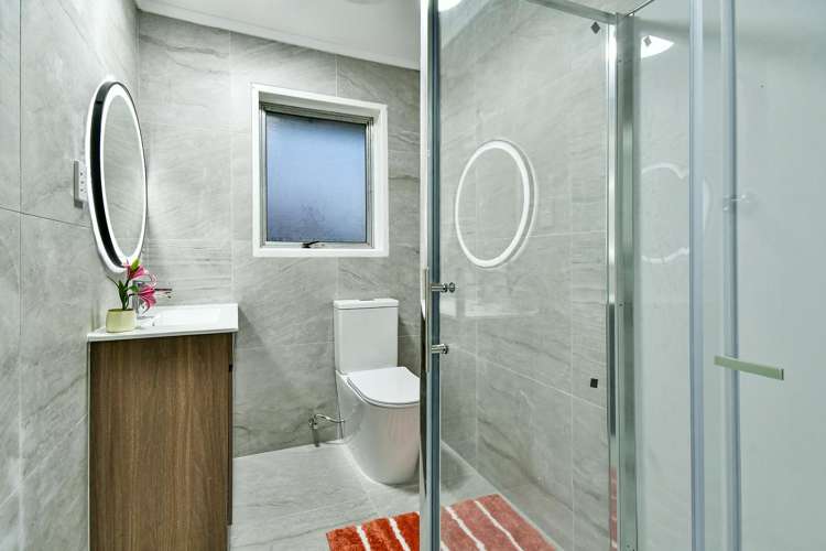 2/2 Wayne Drive Mangere_7