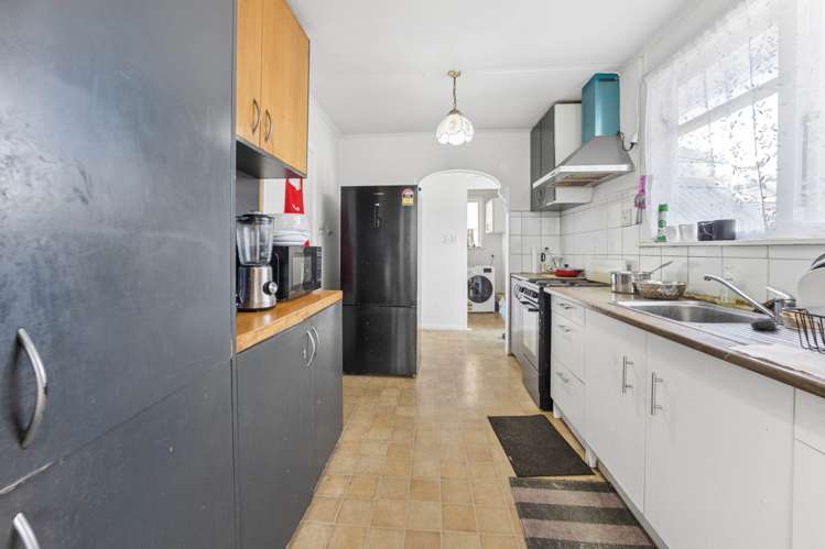 1/6A Kallu Crescent Mt Roskill_13