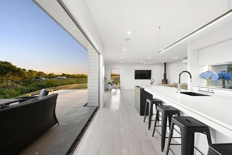 112 Richards Road_0