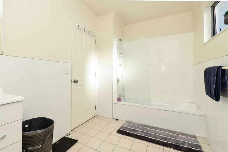 1 Rene Way Huntington_13