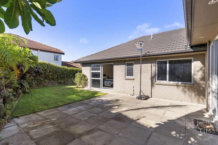 13 Kenley Heights Flat Bush_14