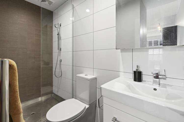 E106/28 Torrens Terrace Mount Cook_11