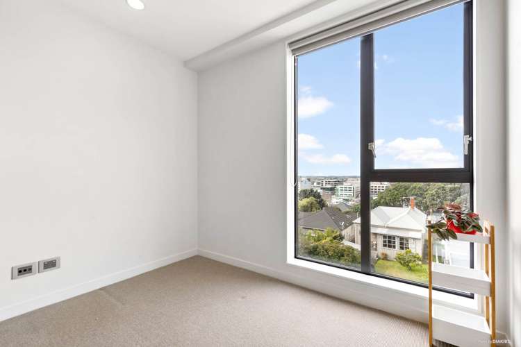 415/10 Lion Place Epsom_7