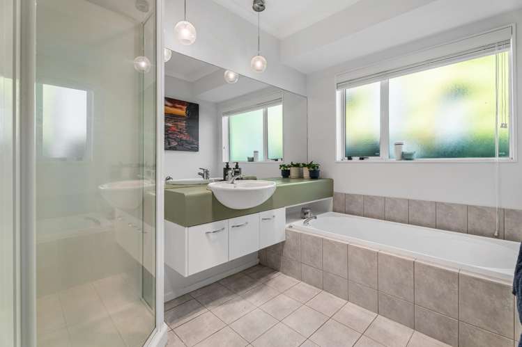 31 Gillett Place Botany Downs_17