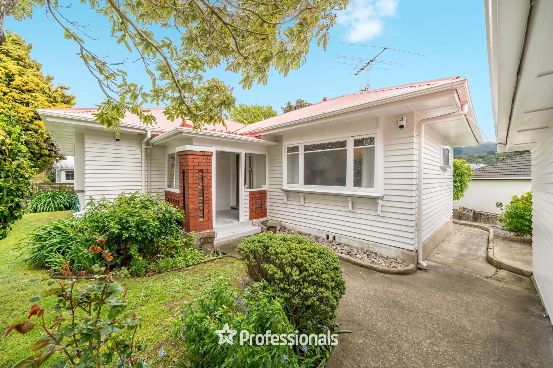 135 Kings Crescent Lower Hutt Central_0