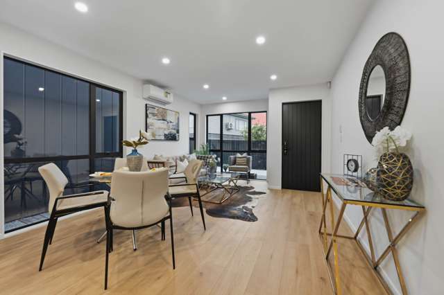 3B & 3C Towra Place Botany Downs_4