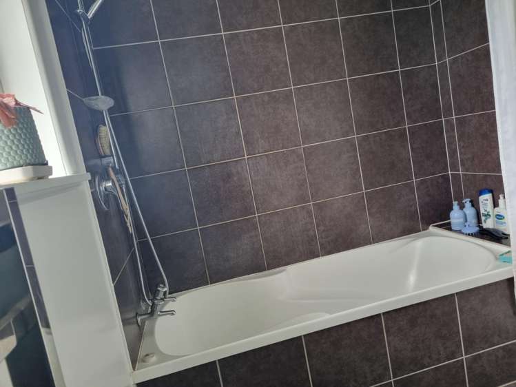10 Bristol Avenue Brookfield_10