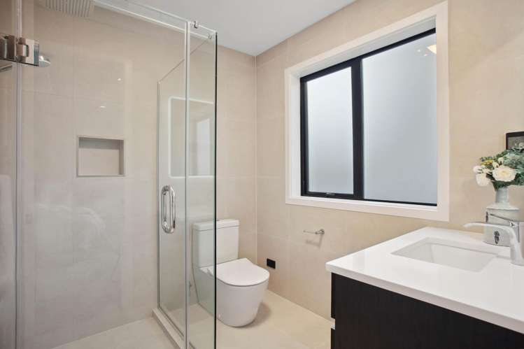 28a Oliver Twist Avenue Mellons Bay_29