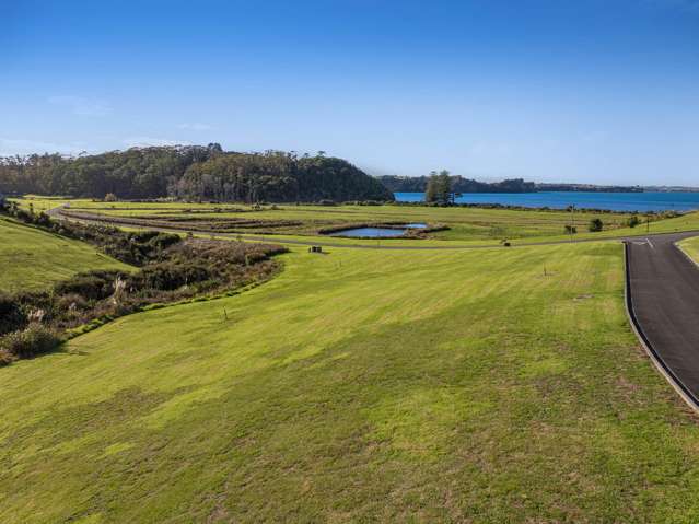 Sun, Space, and Spectacular Sea Views!