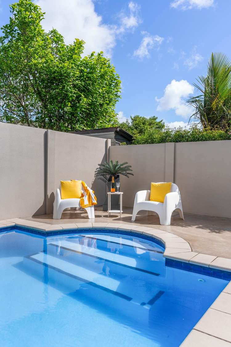 12 Courtneys West Harbour_12