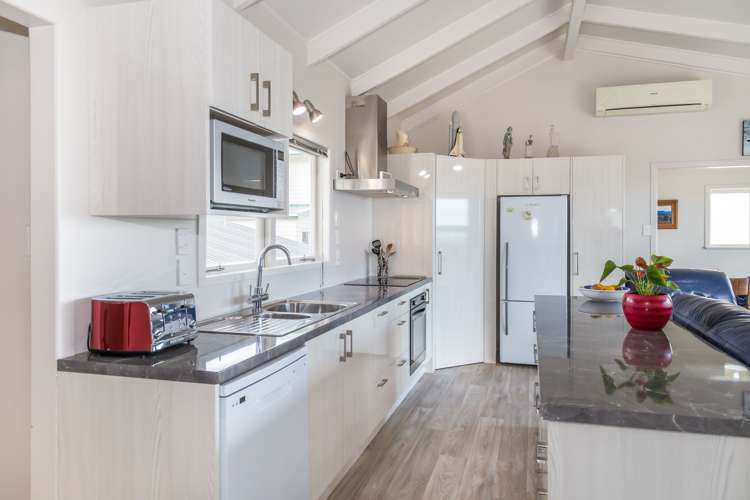 46 Brightside Road Stanmore Bay_7