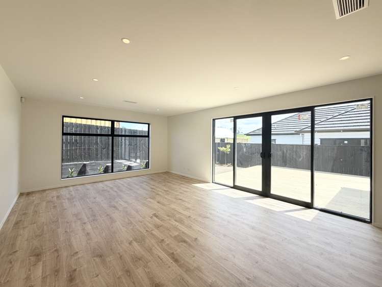 3 Kiwakiwa Street Milldale_3