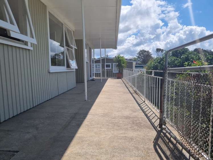 33 Deerness Crescent Algies Bay_3