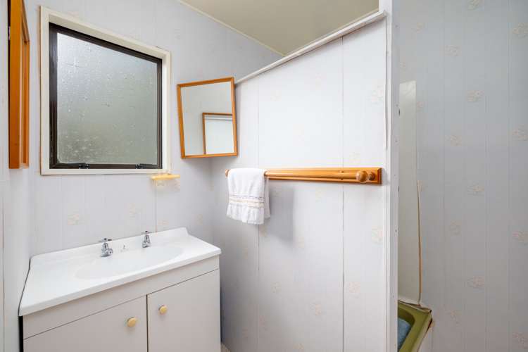 12 Emerson Crescent Diamond Harbour_13