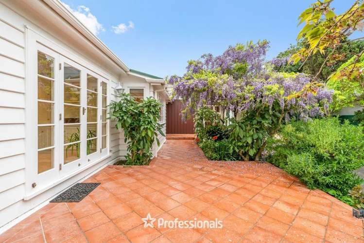 8 Willoughby Street Woburn_19