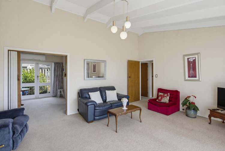 556 Queen Street East Levin_12