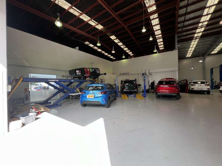 7-11 Hillside Road Wairau Valley_3