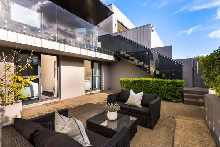 7 Whitcombe Road Bucklands Beach_12