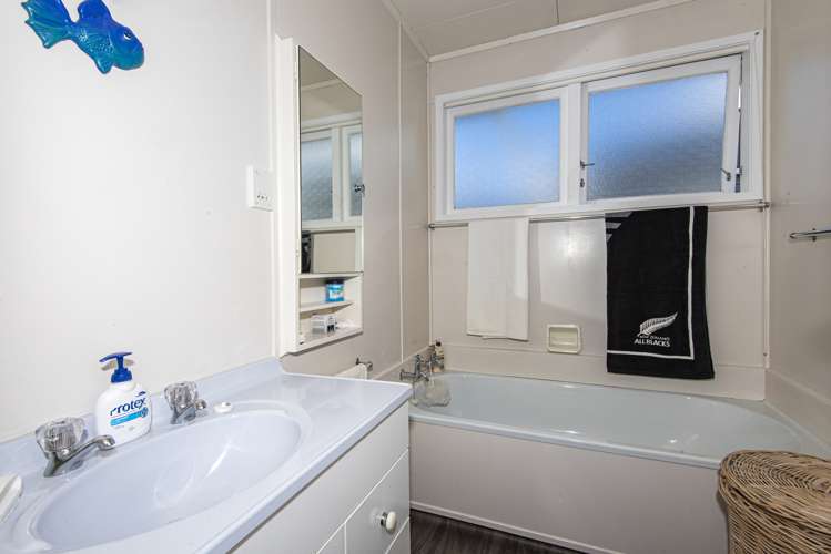 12a Waikaraka Beach Road Tamaterau_13