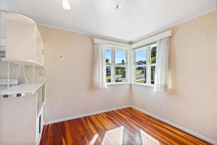 30 Sylvan Crescent Te Atatu South_11