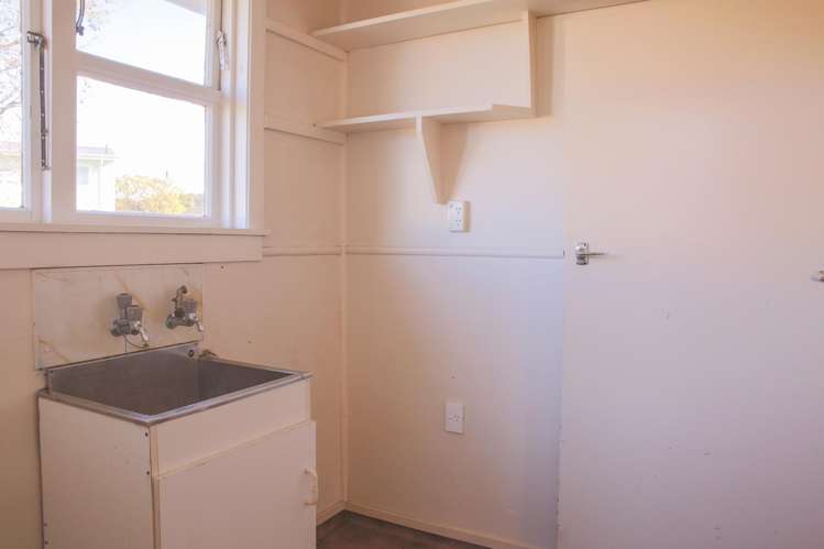 65 Lithgow Street Glengarry_18