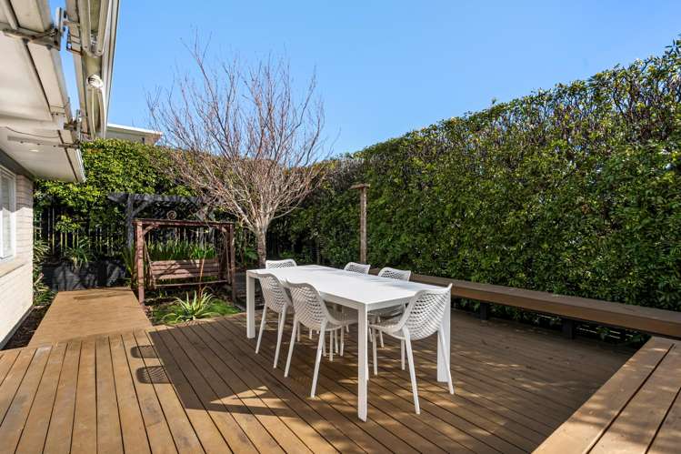 77 Kiwi Esplanade Mangere Bridge_9