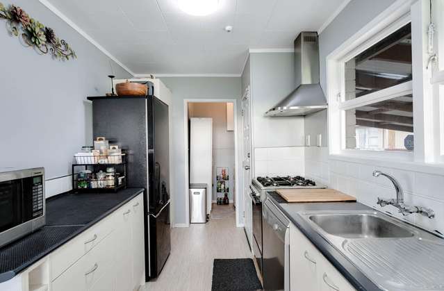 8 Margaret Place Deanwell_3