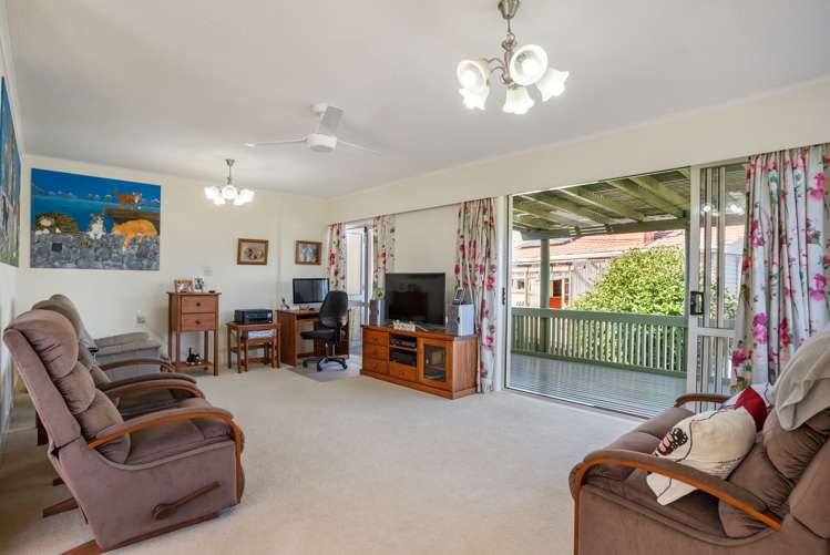 10 Matapouri Road Mangere Bridge_2