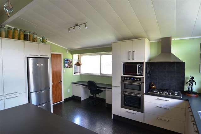 76 Racecourse Road Sockburn_3