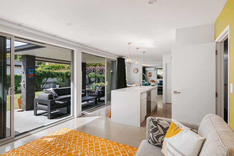 61 Falcon Drive Welcome Bay_11