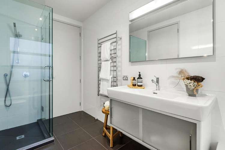 11 Wainui Avenue Point Chevalier_18