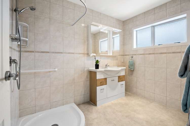 1/31 Matuhi Rise Henderson_10