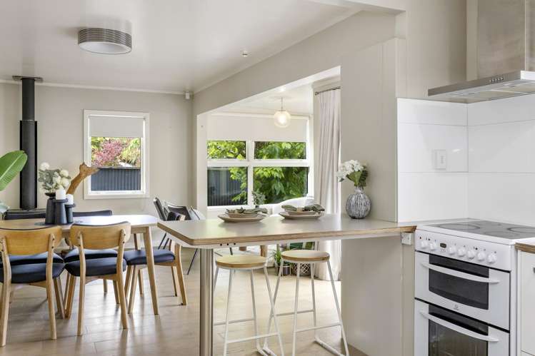 9 Kowhai Road Rainbow Point_11