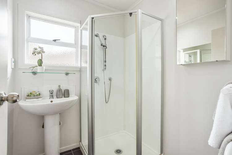 8 Hikurangi Street Te Atatu Peninsula_13