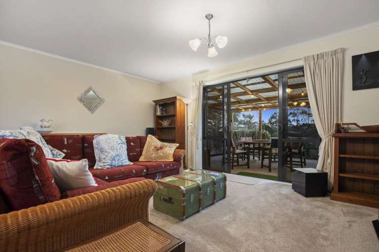 1258 East Coast Road Redvale_13