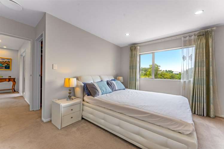 126-128 Lax Crescent Leigh_53