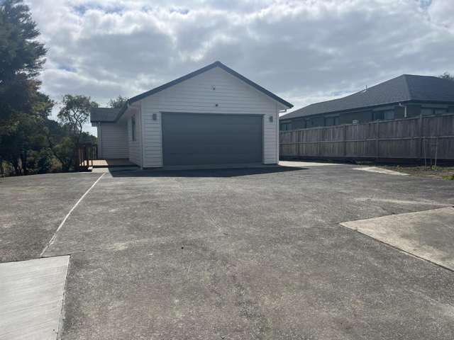 Peaceful Lifestyle Living â 2 Bedrooms with Double Garage