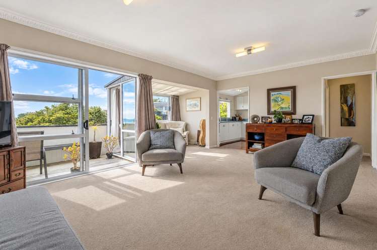 3/2 Chilton Place Mellons Bay_5