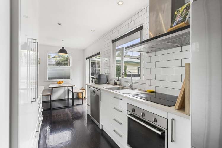 52 Tahi Terrace Glen Eden_8